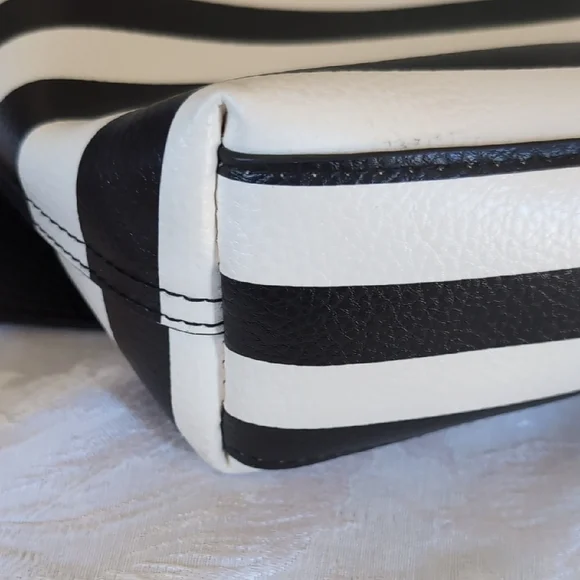 Black and White Striped Tote Bag with Pouch - Picture 10 of 14